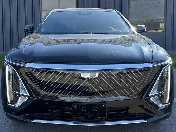 Cadillac Lyriq 2024 photo 2
