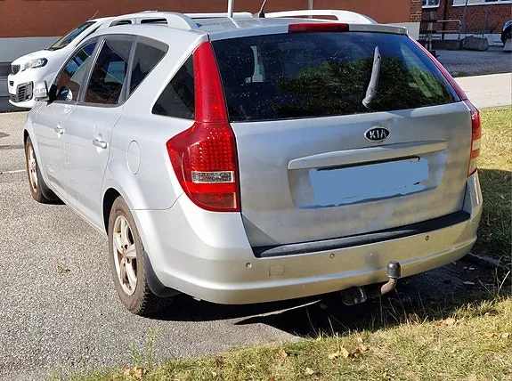 Kia Ceed 2010 photo 3