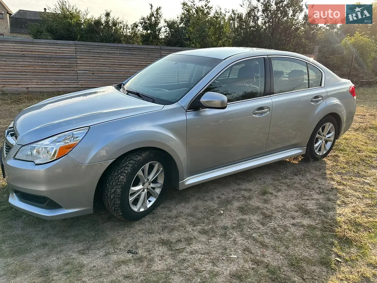 Subaru Legacy 2013 photo 2