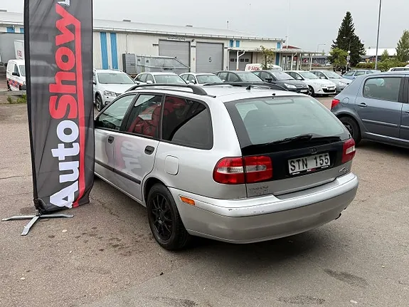 Volvo V40 2001 photo 4