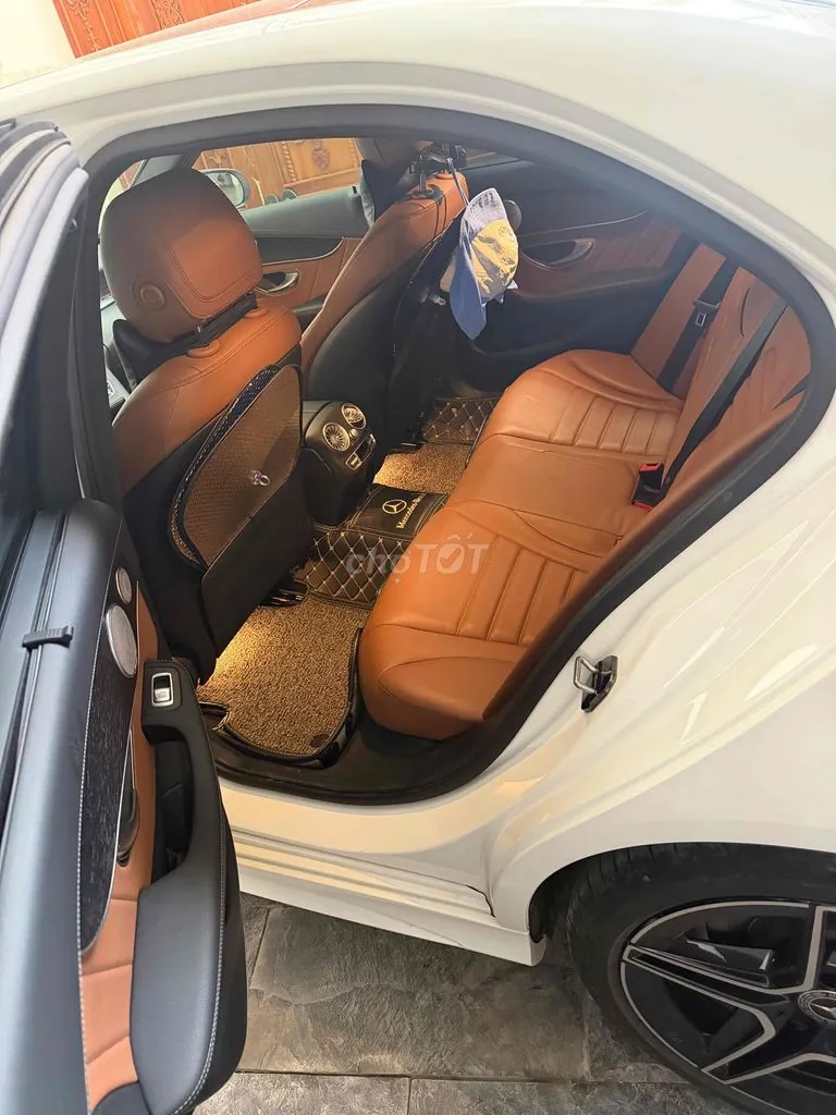 Mercedes-Benz C-Class 2021 photo 4