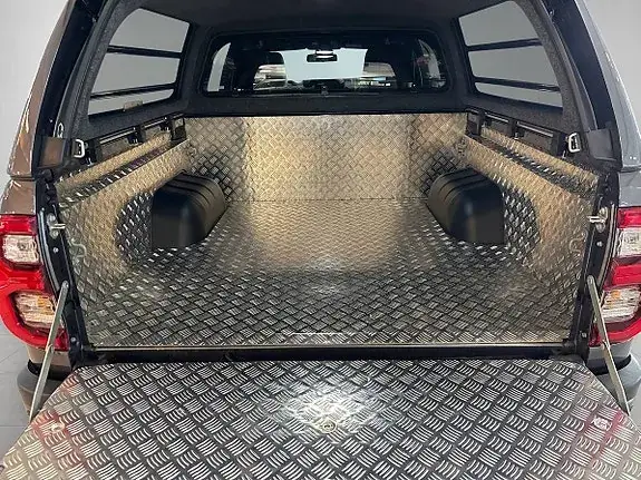 Toyota Hilux 2025 photo 5