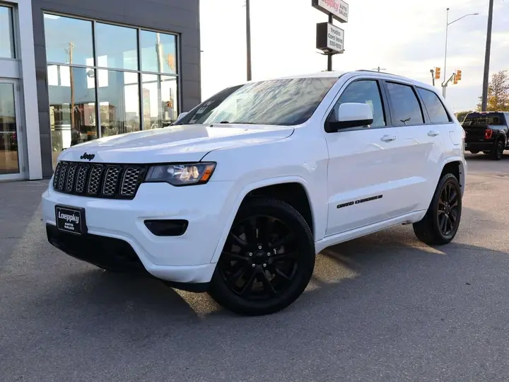 Jeep Grand Cherokee 2022 photo 2