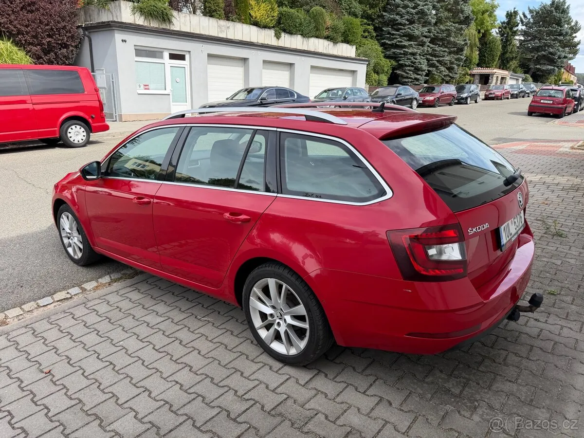 Skoda Octavia photo 3