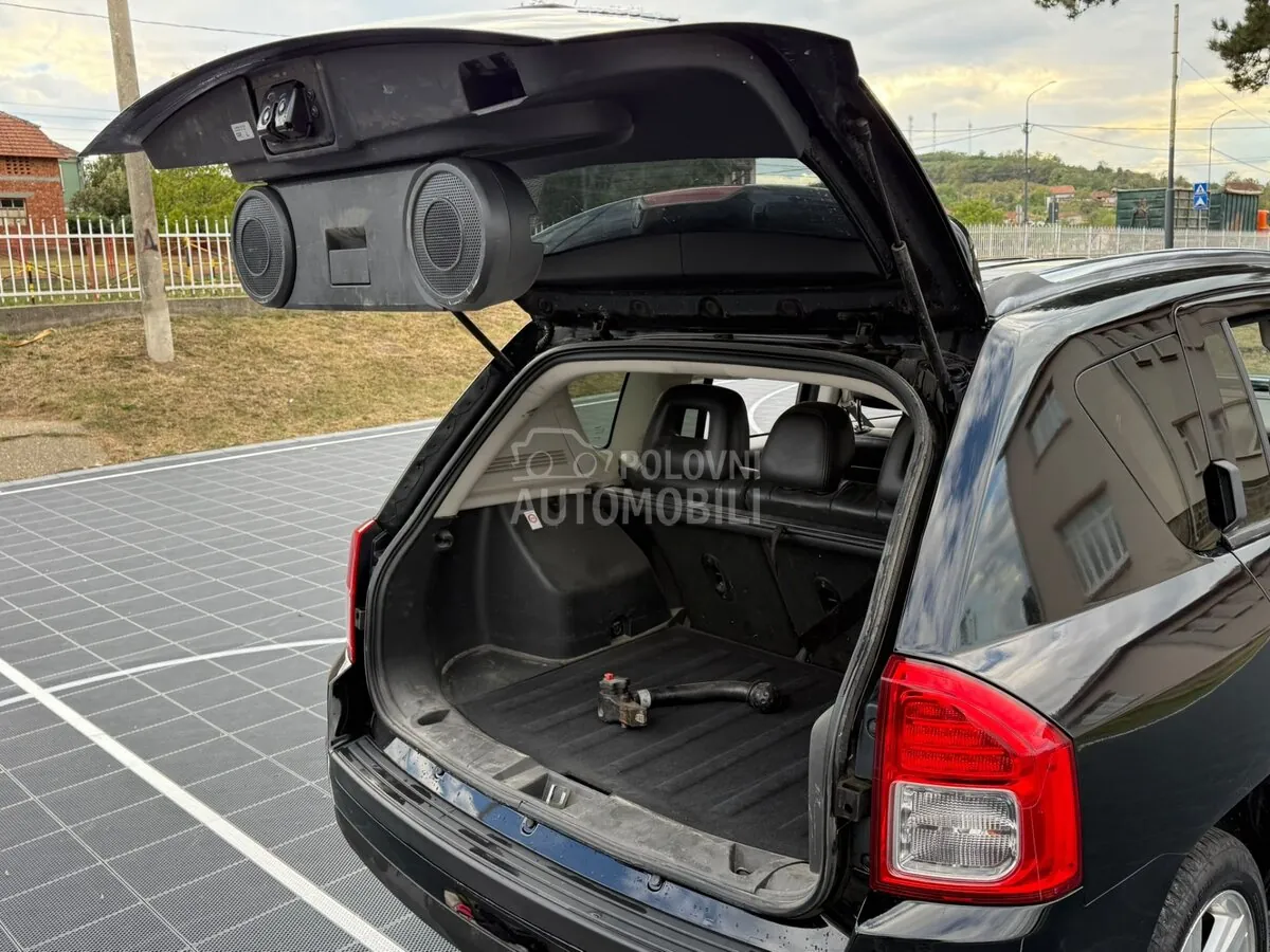 Jeep Compass 2012 photo 5