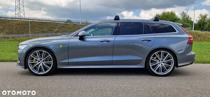 Volvo V60 2018 photo 2