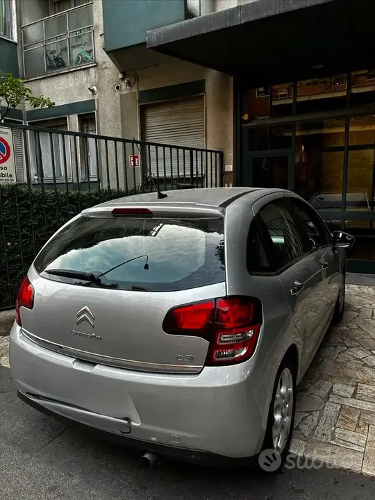 Citroen C3 2012 photo 2