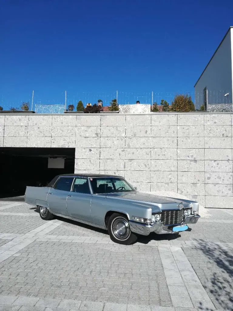 Cadillac Fleetwood Brougham