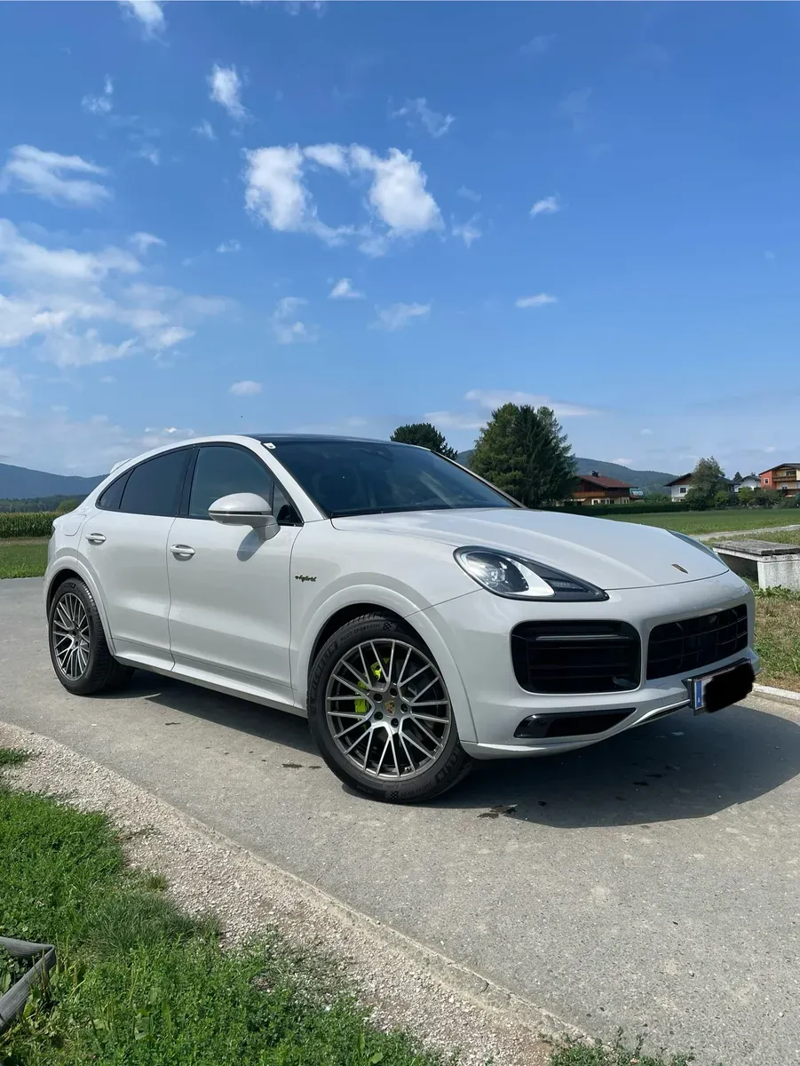 Porsche Cayenne 2022 photo 2