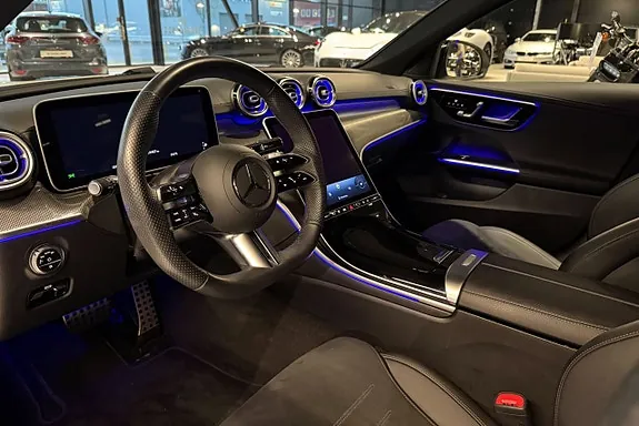 Mercedes-Benz C300 E 2026 photo 4