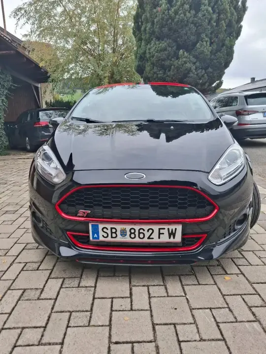 Ford Fiesta 2016 photo 2