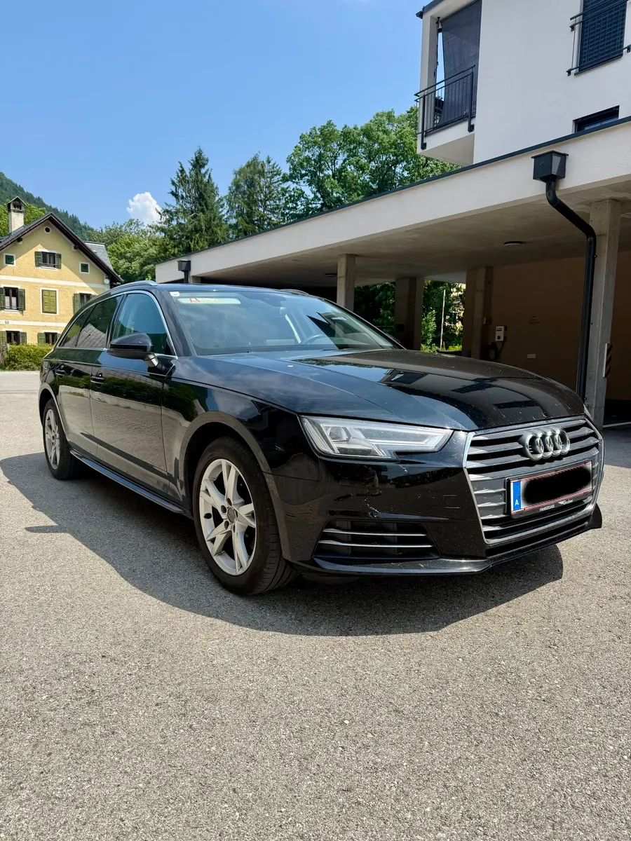 Audi A4 2018 photo 2