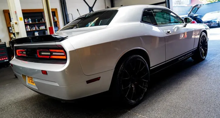 Dodge Challenger 2011 photo 2