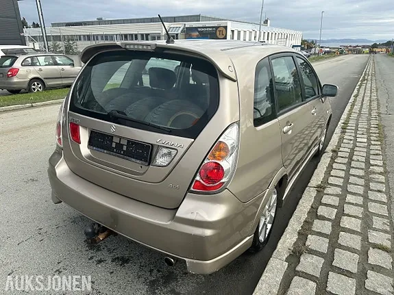Suzuki Liana 2009 photo 4