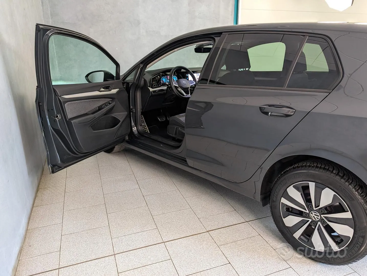 Volkswagen Golf 2024 photo 4