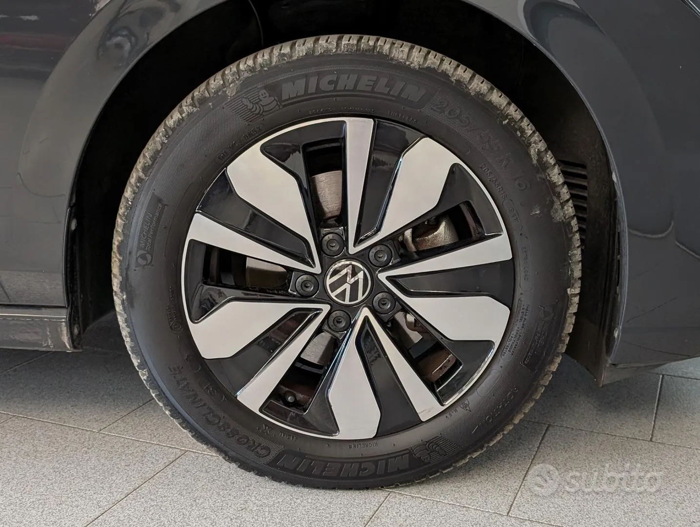 Volkswagen Golf 2024 photo 3