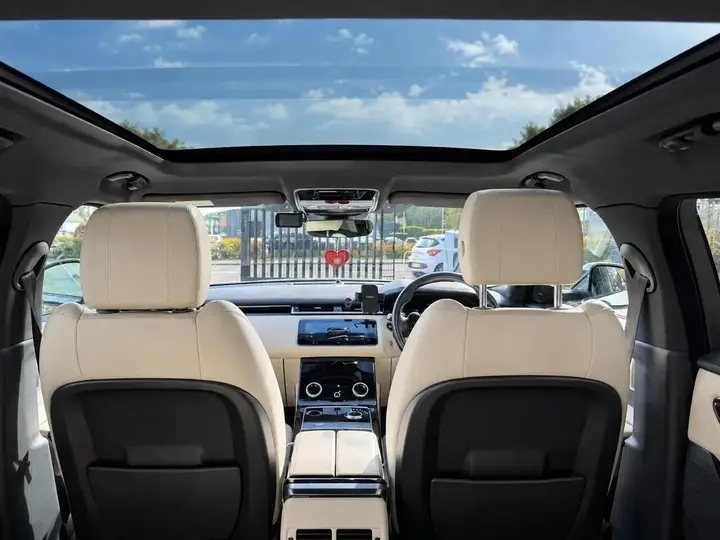 Land Rover Range Rover Velar 2019 photo 5