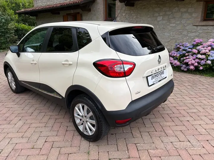 Renault Captur 2016 photo 4