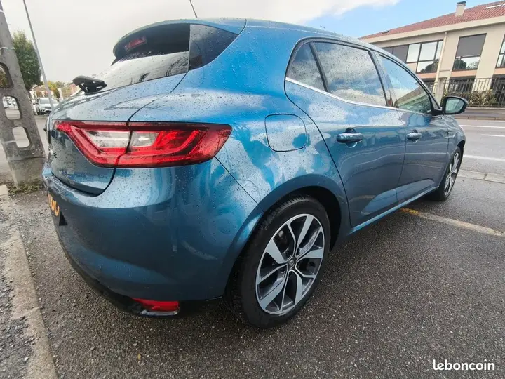 Renault Megane 2016 photo 2