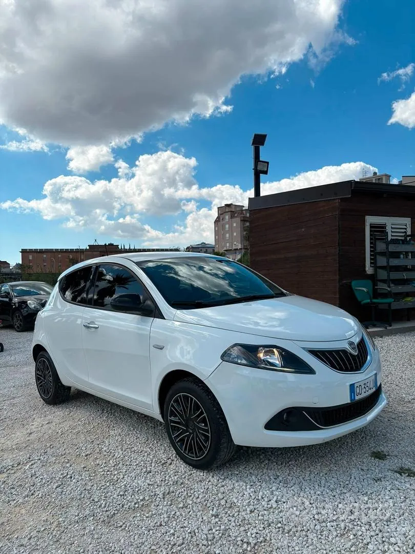 Lancia Ypsilon 2021 photo 4