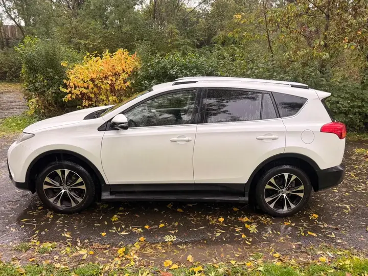 Toyota Rav4 2014 photo 3