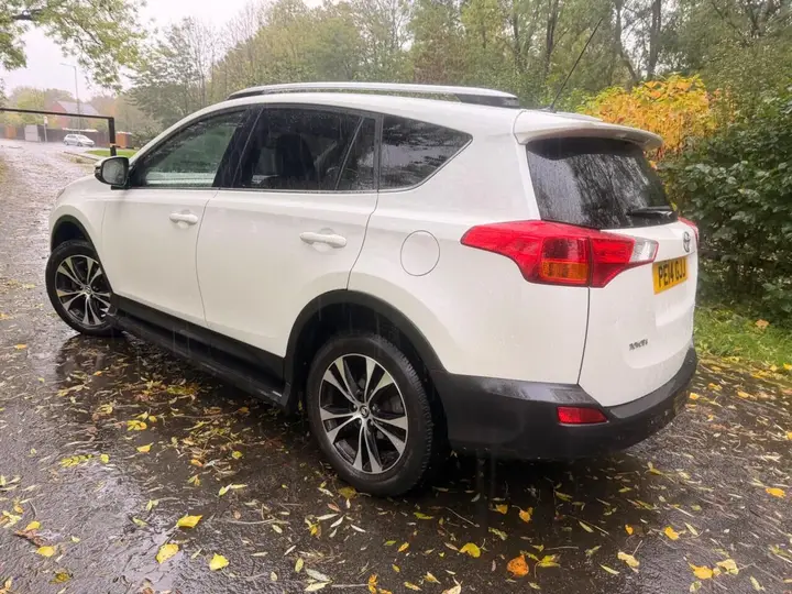 Toyota Rav4 2014 photo 5