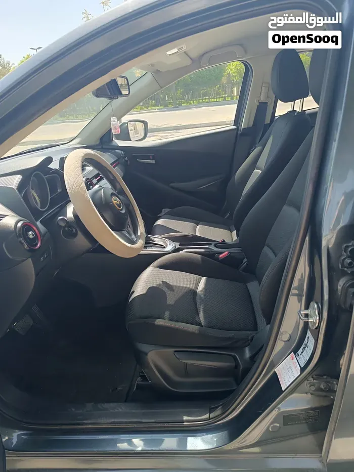 Mazda 2 2016 photo 4