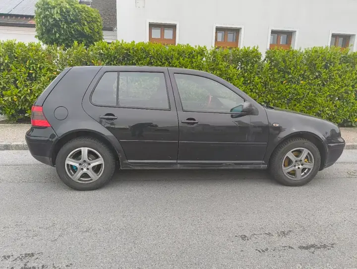 Volkswagen Golf 1999 photo 2