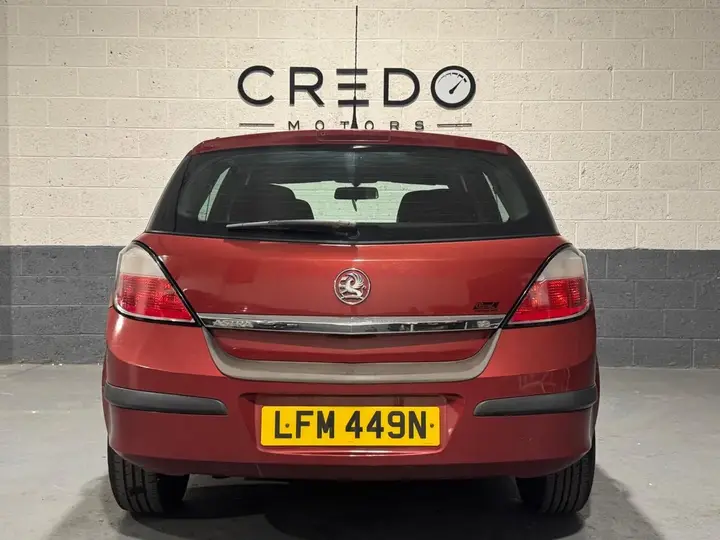 Vauxhall Astra 2005 photo 5