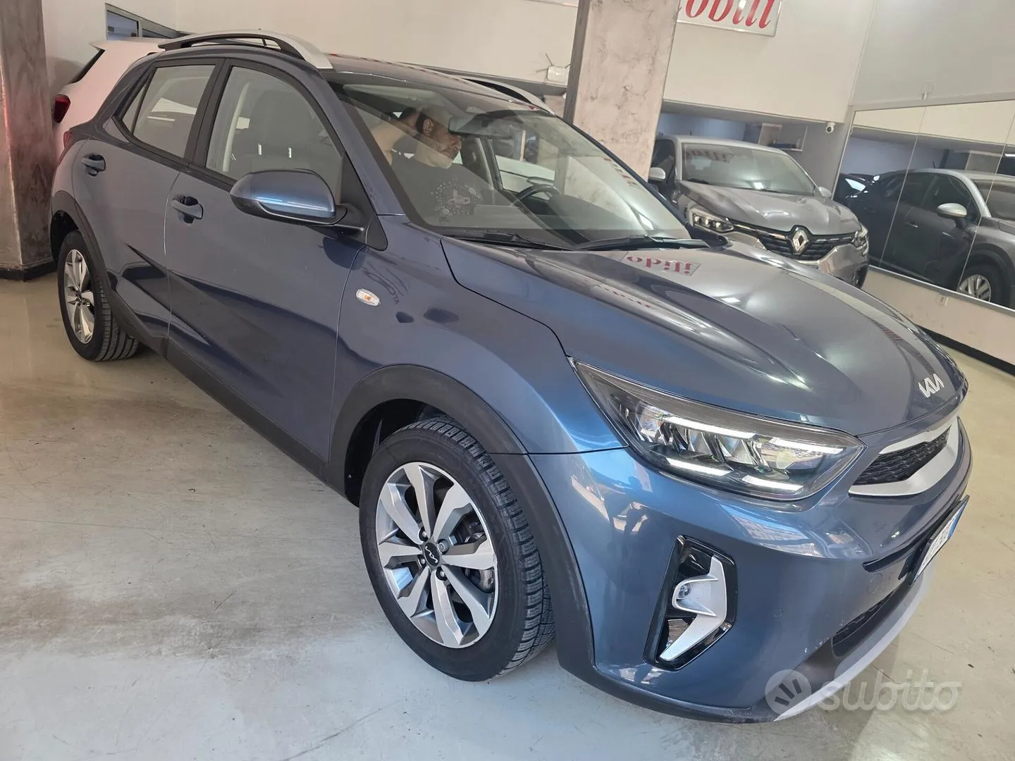 Kia Stonic 2023 photo 3