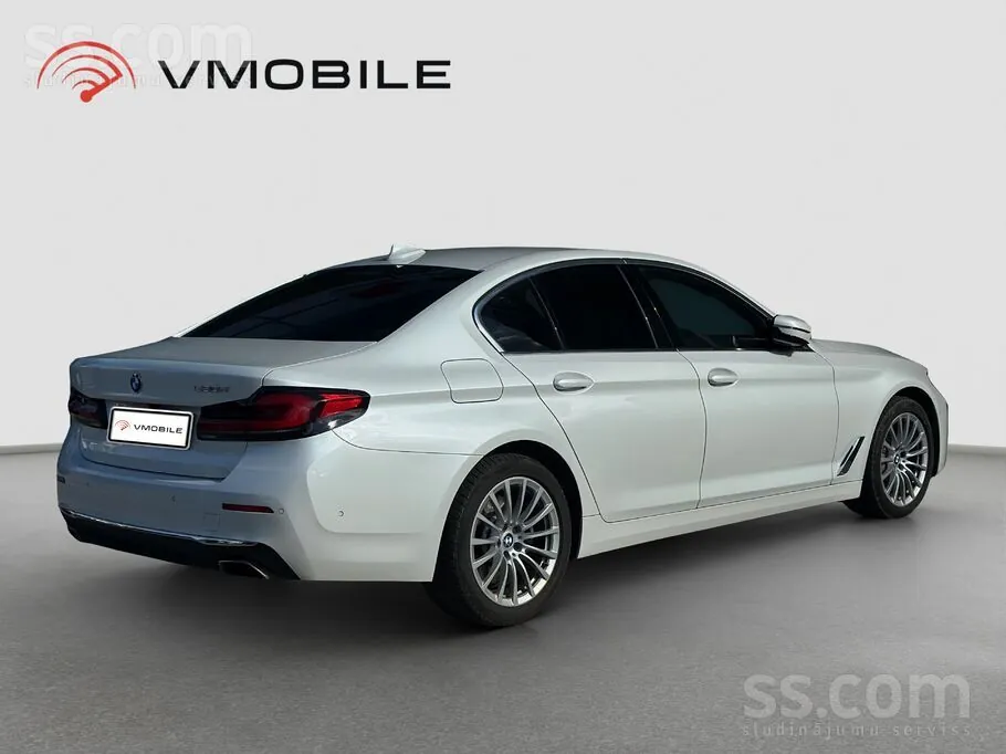 BMW 530D 2021 photo 2