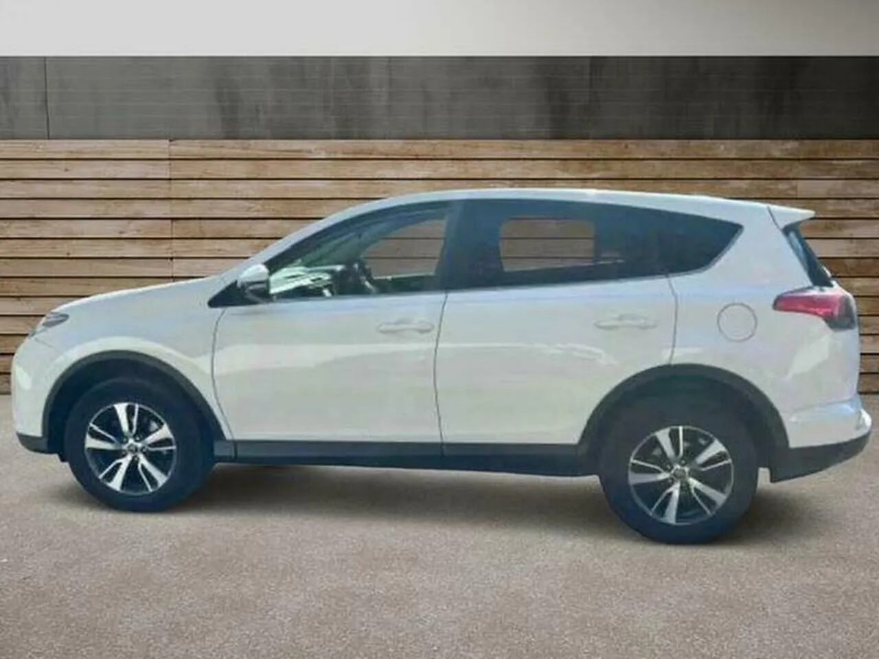 Toyota Rav4 2017 photo 4