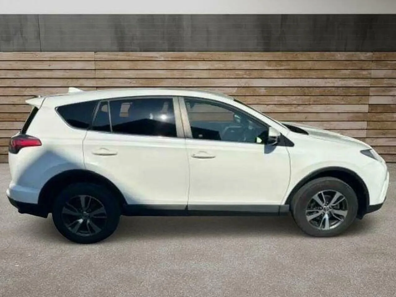 Toyota Rav4 2017 photo 5