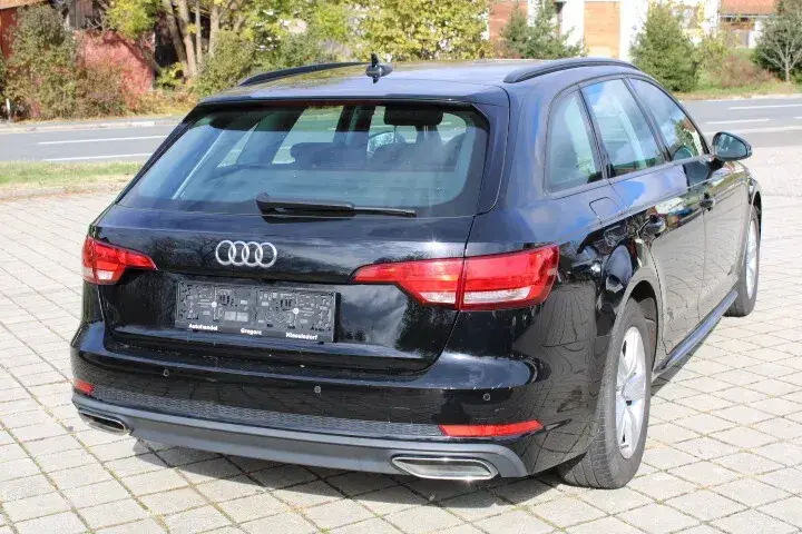 Audi A4 2019 photo 3
