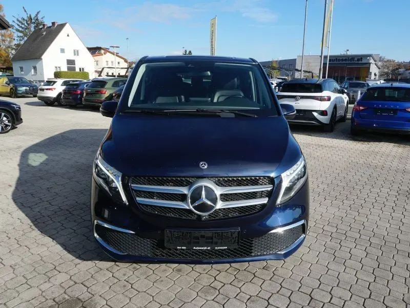 Mercedes-Benz V-Class 2020 photo 2