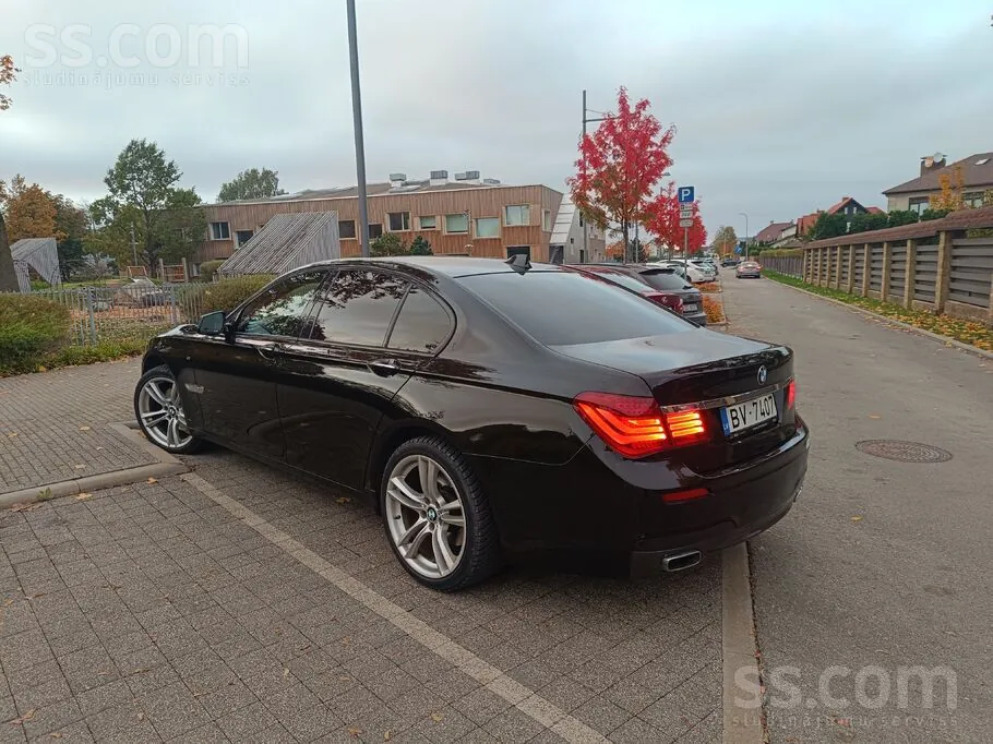 BMW 740 2015 photo 5