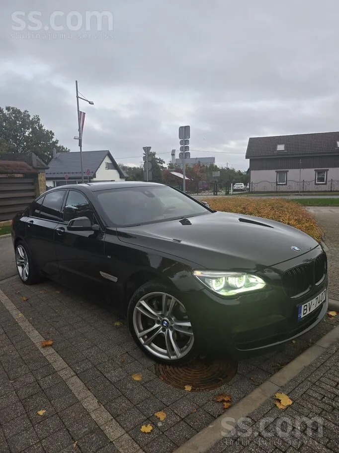 BMW 740
