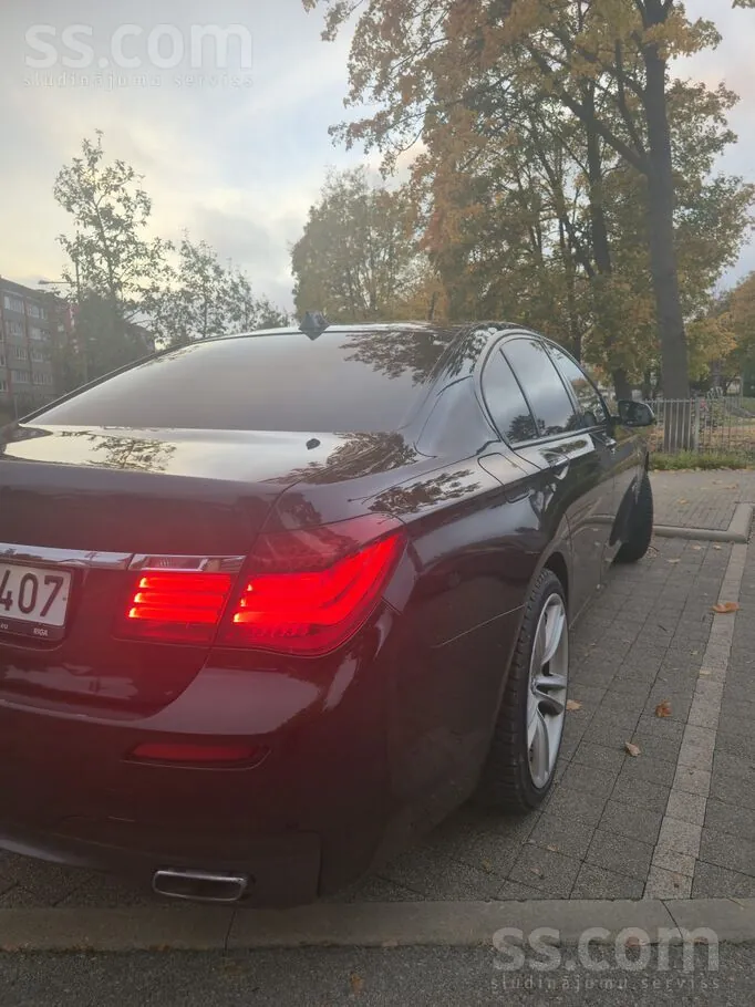 BMW 740 2015 photo 3