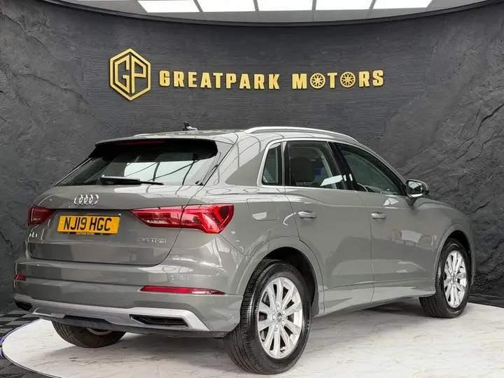 Audi Q3 2019 photo 5