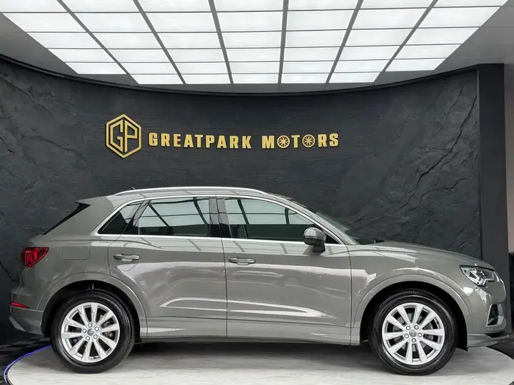 Audi Q3 2019 photo 4