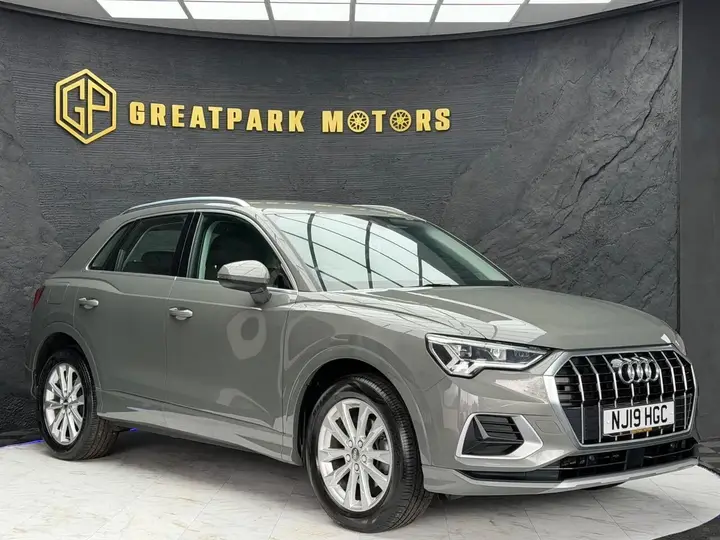 Audi Q3 2019 photo 3