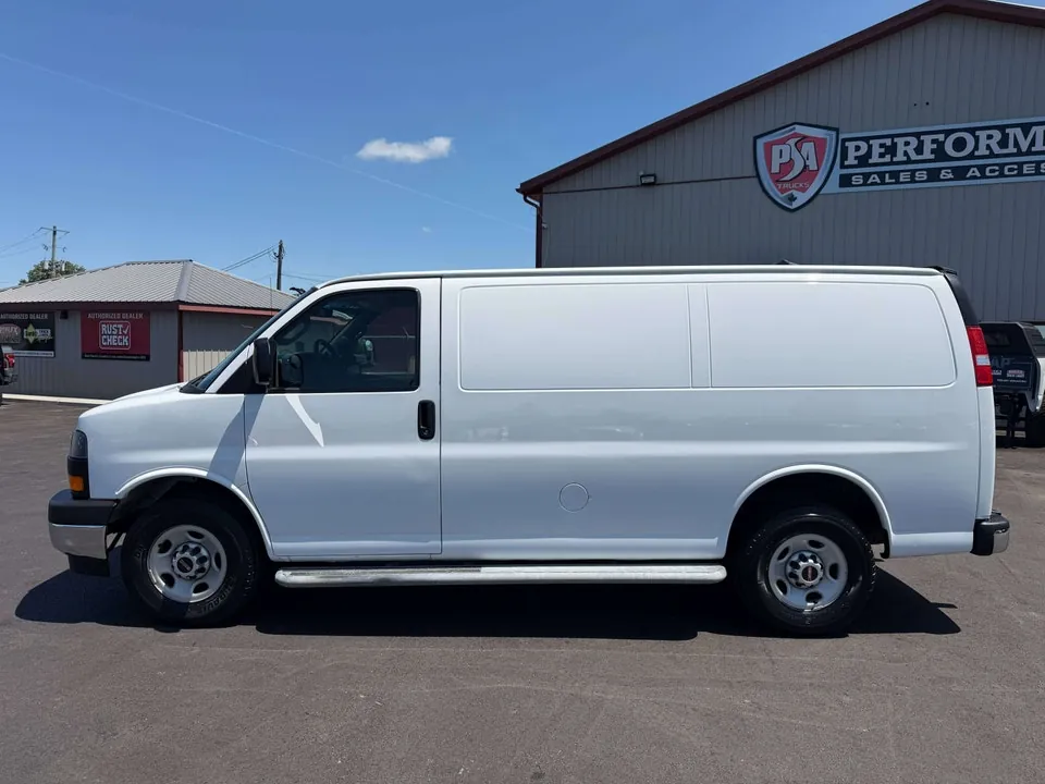 GMC Savana 2017 photo 4