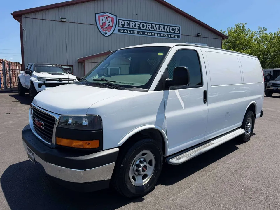 GMC Savana