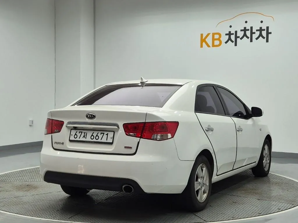 Kia Forte 2012 photo 3