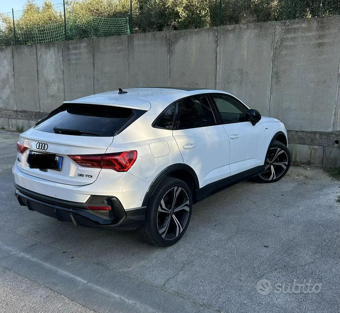 Audi Q3 2023 photo 2