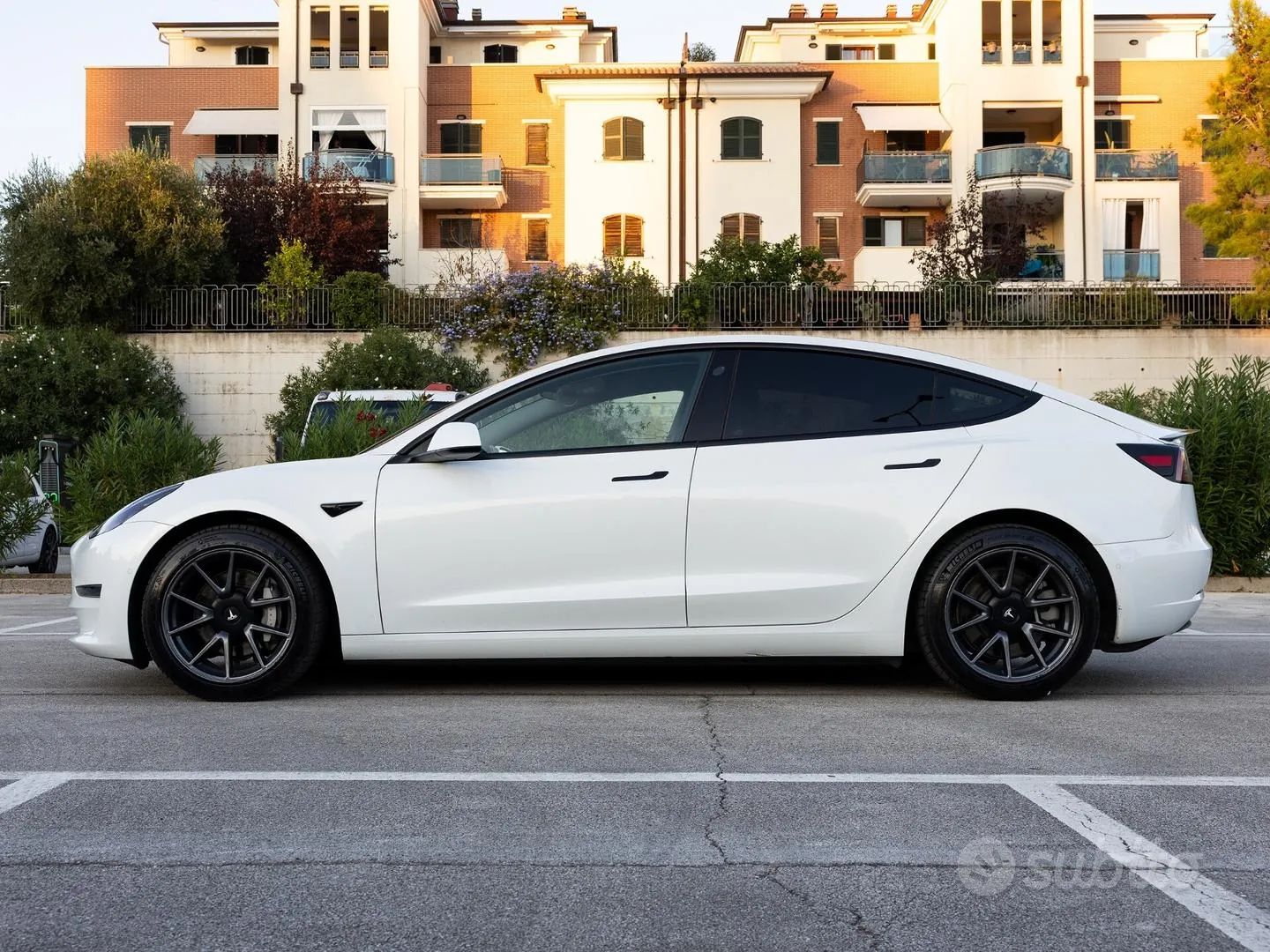 Tesla Model 3 2021 photo 2