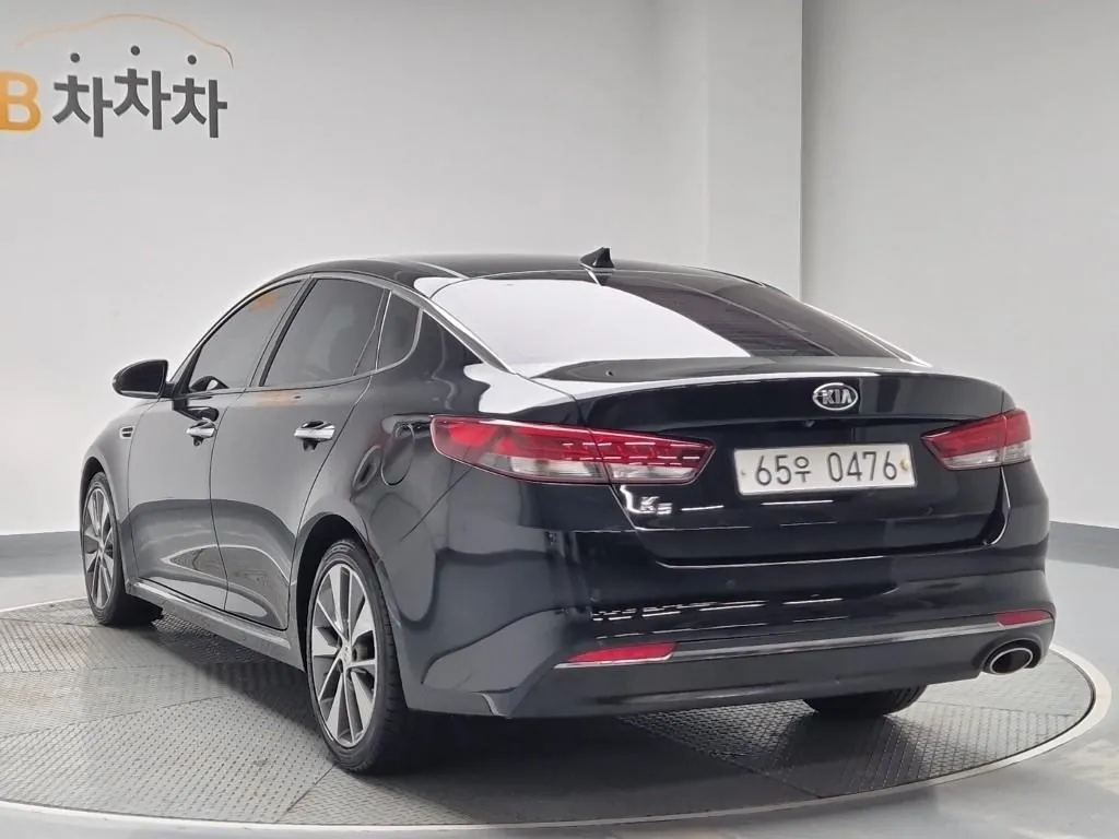 Kia K5 2016 photo 2