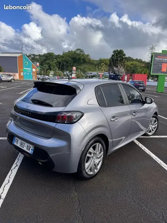 Peugeot 208 2020 photo 2