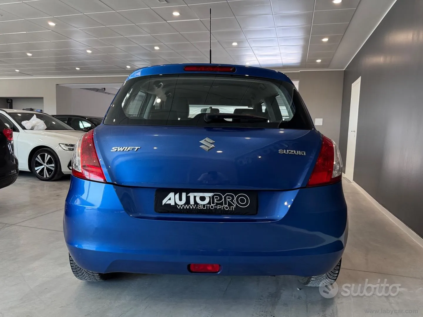 Suzuki Swift 2017 photo 3