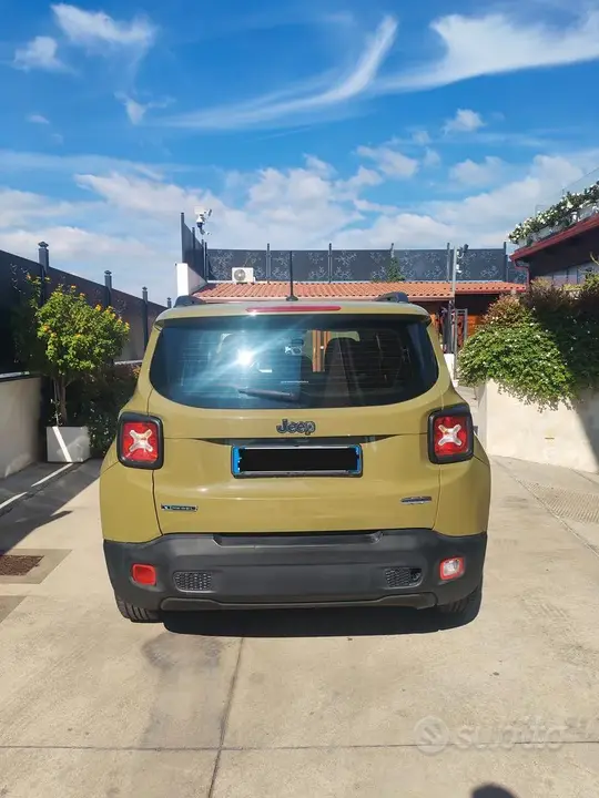 Jeep Renegade 2015 photo 2